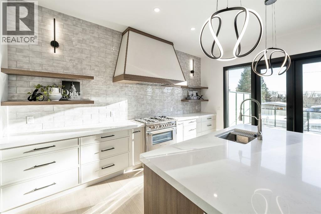 Single Family House for Sale in  Cannon Road NW Charleswood Calgary 