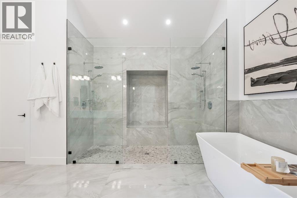 Single Family House for Sale in  Cannon Road NW Charleswood Calgary 