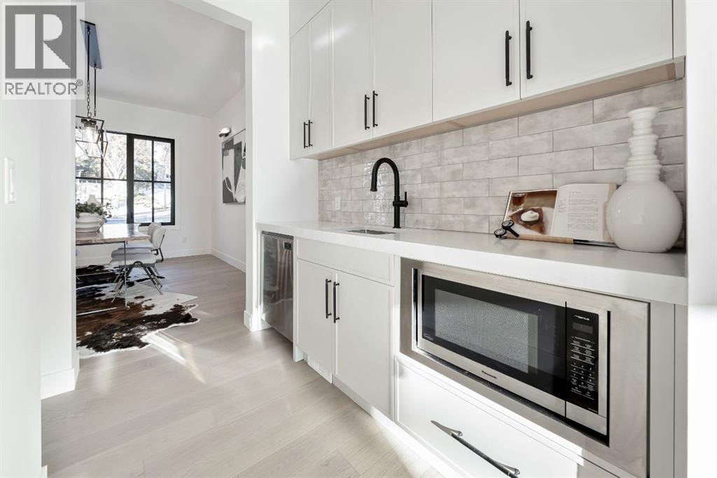 Single Family House for Sale in  Cannon Road NW Charleswood Calgary 