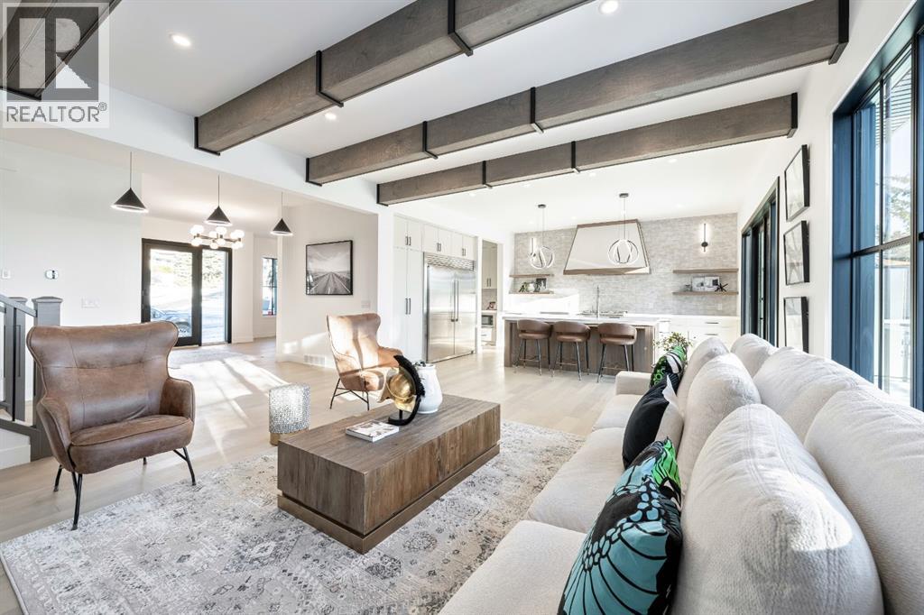 Single Family House for Sale in  Cannon Road NW Charleswood Calgary 