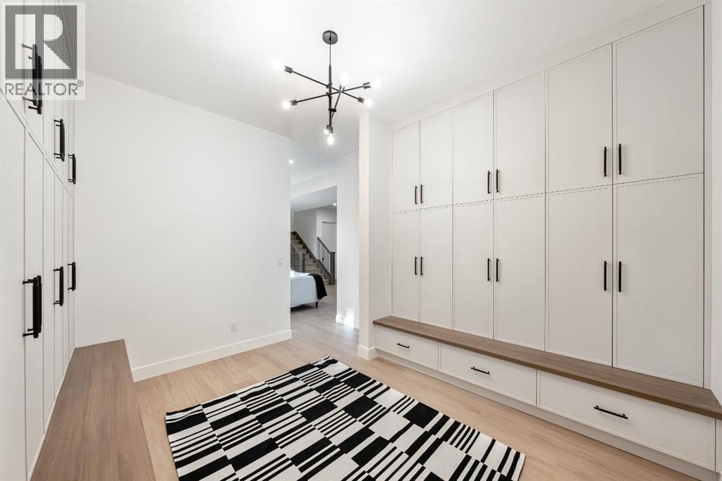 Single Family House for Sale in  Cannon Road NW Charleswood Calgary 