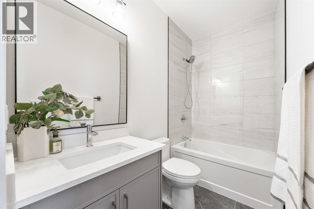 Single Family House for Sale in  Cannon Road NW Charleswood Calgary 