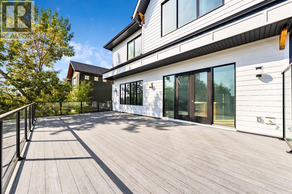 Single Family House for Sale in  Cannon Road NW Charleswood Calgary 