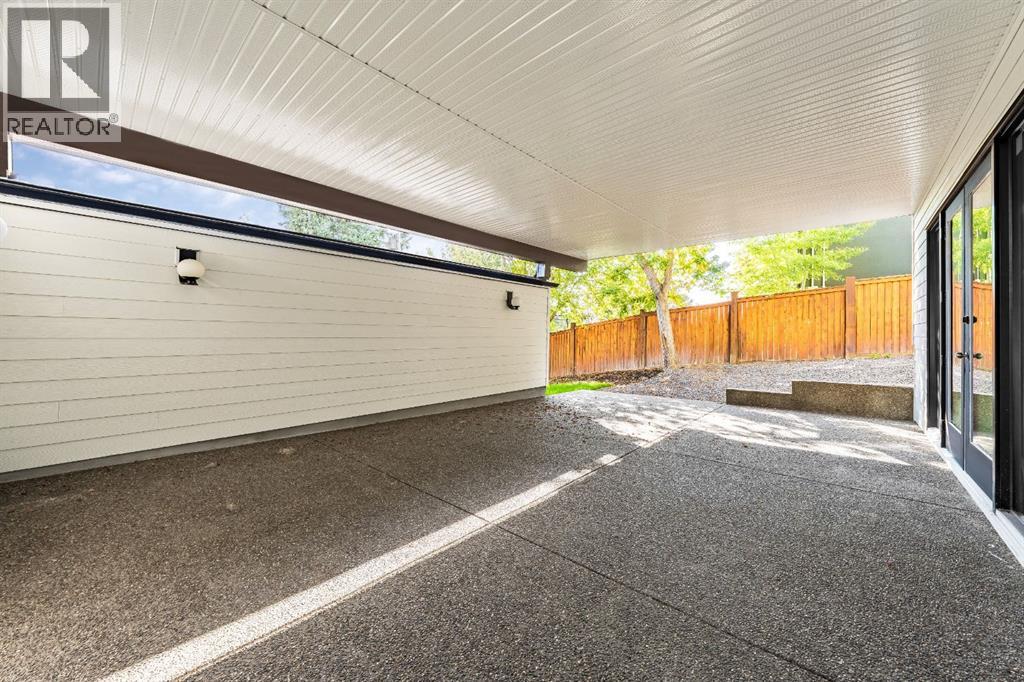 Single Family House for Sale in  Cannon Road NW Charleswood Calgary 