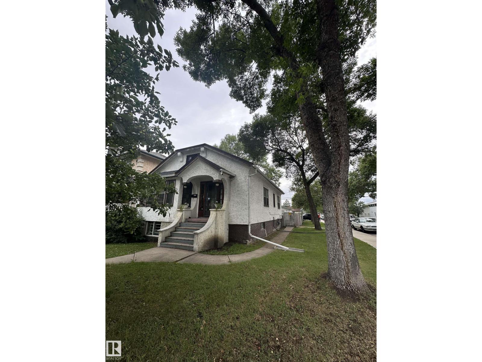 11548 97 ST NW, Edmonton