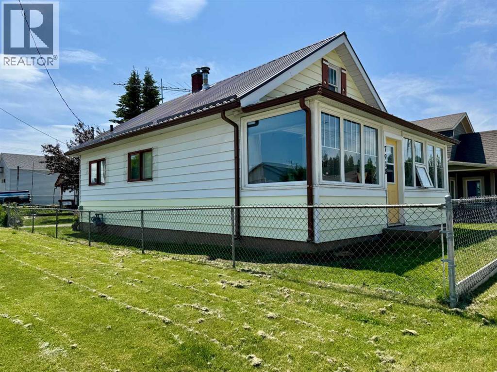 7918 23 Avenue - Photo 3 of 26, Coleman, Alberta