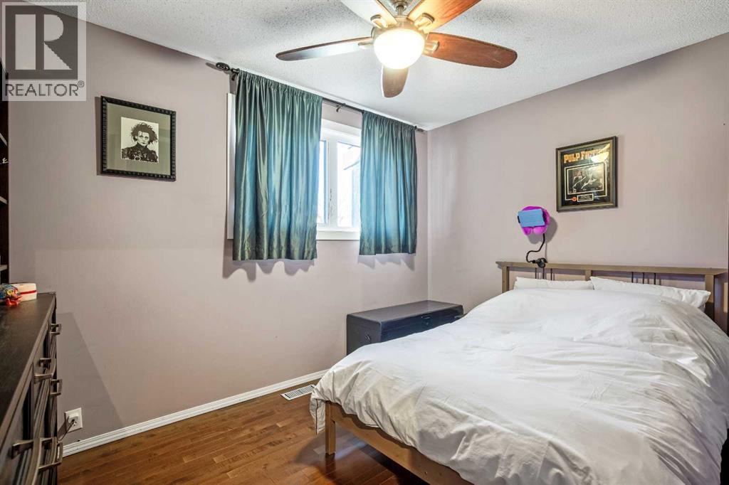 Single Family House for Sale in    Avenue NW Huntington Hills Calgary 