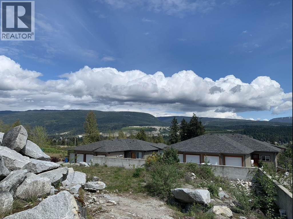 5883 COWRIE STREET, Sechelt