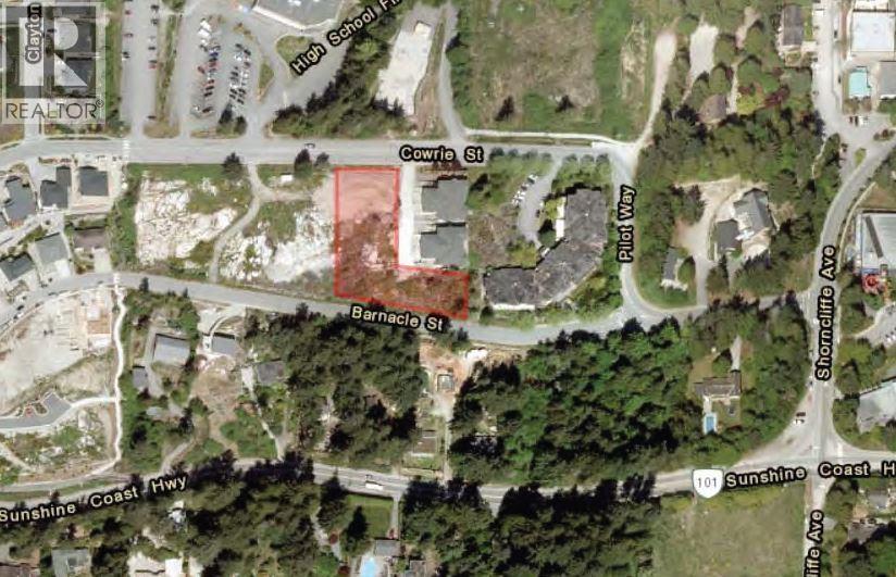 5883 COWRIE STREET, Sechelt