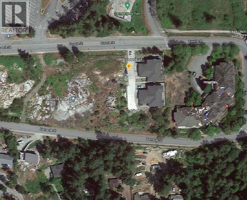 5883 COWRIE STREET, Sechelt