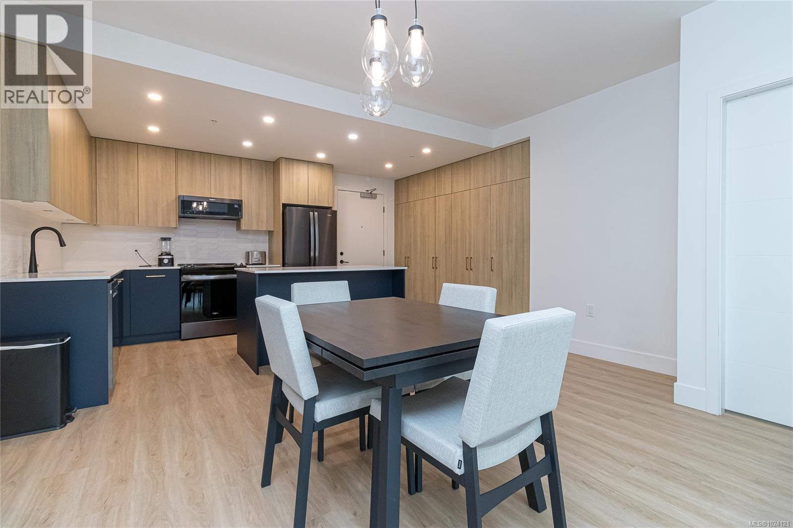 127 920 Reunion Avenue, Langford