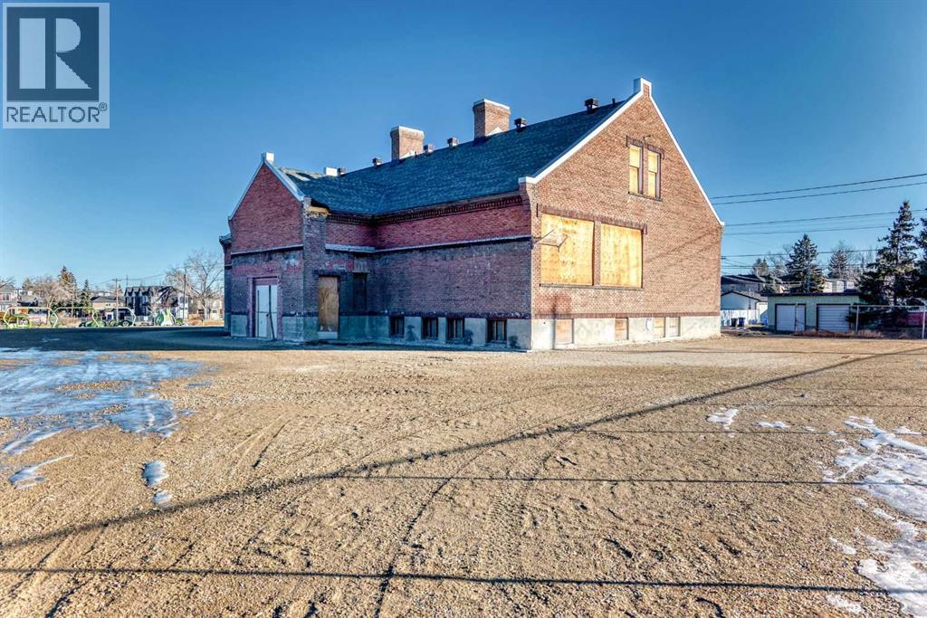 Single Family House Bungalow for Sale in   Avenue NE Tuxedo Park Calgary 