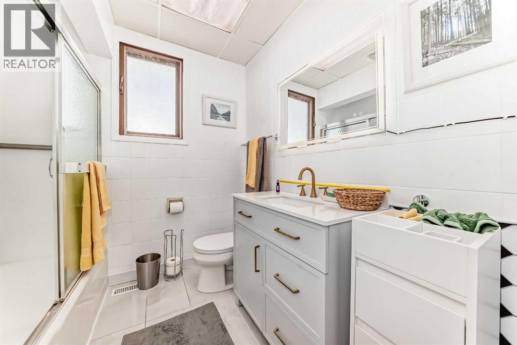 Single Family House Bungalow for Sale in   Avenue NE Tuxedo Park Calgary 