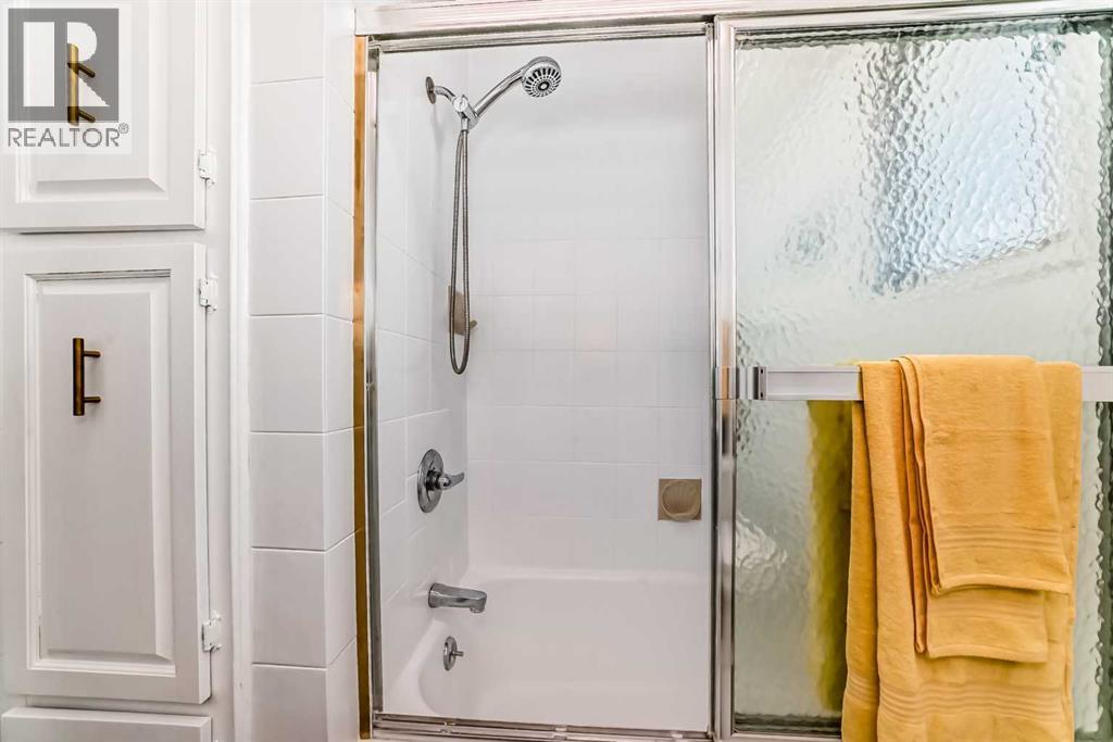 Single Family House Bungalow for Sale in   Avenue NE Tuxedo Park Calgary 