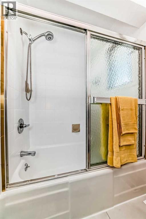 Single Family House Bungalow for Sale in   Avenue NE Tuxedo Park Calgary 