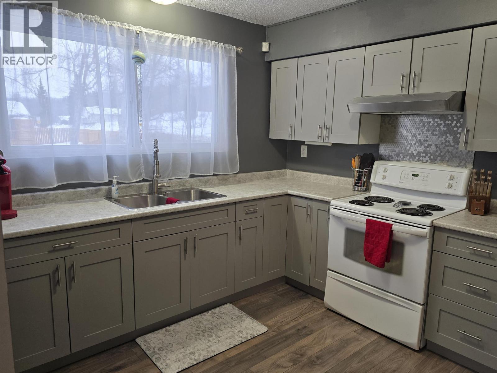 1270 PENTLAND CRESCENT, Quesnel