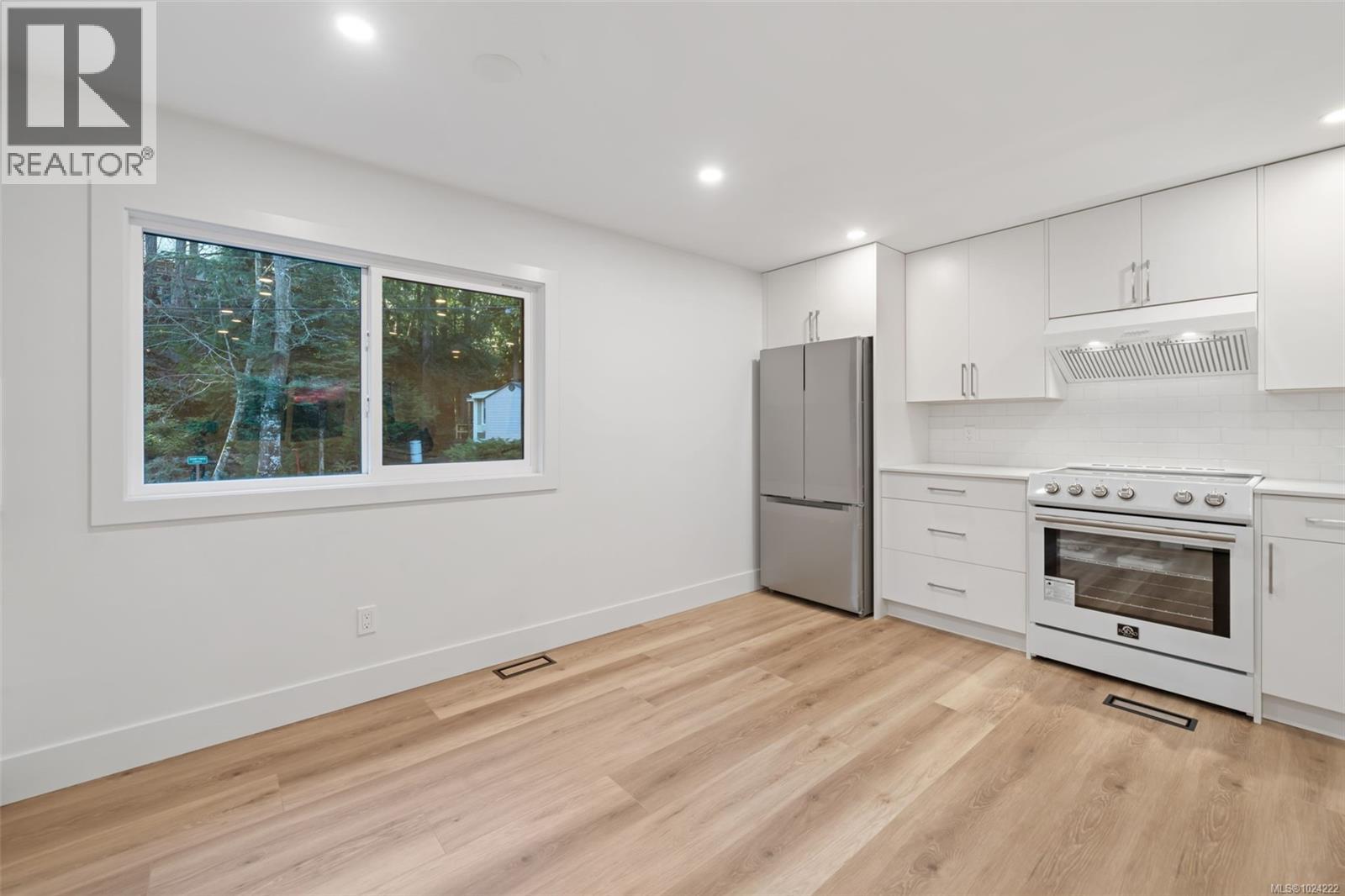 #110 2500 FLORENCE LAKE RD - 10