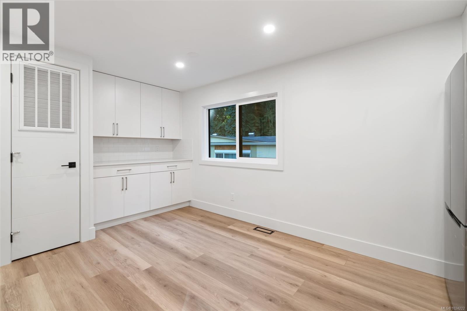 #110 2500 FLORENCE LAKE RD - 13