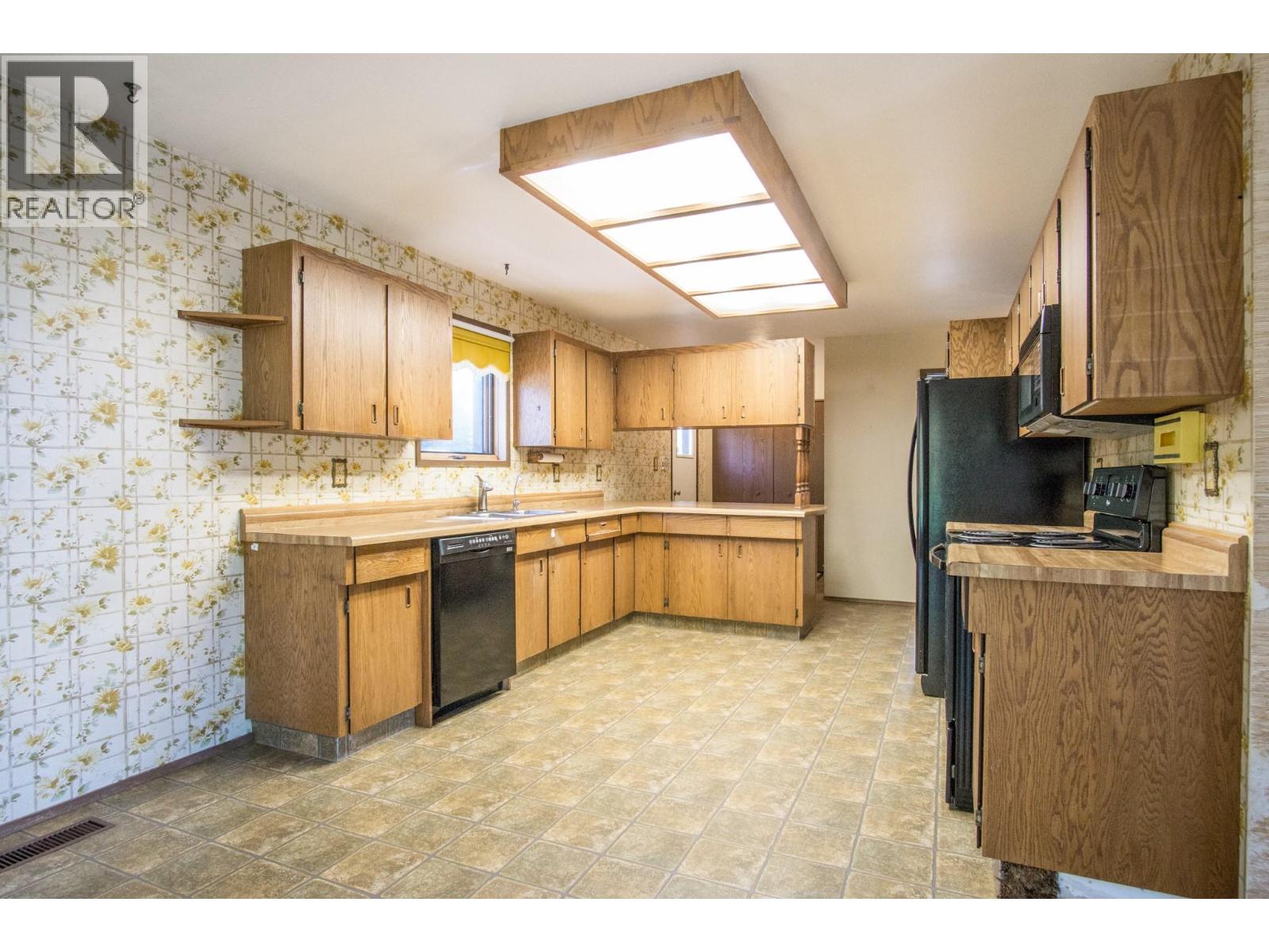 1049 Swansea Road, Invermere