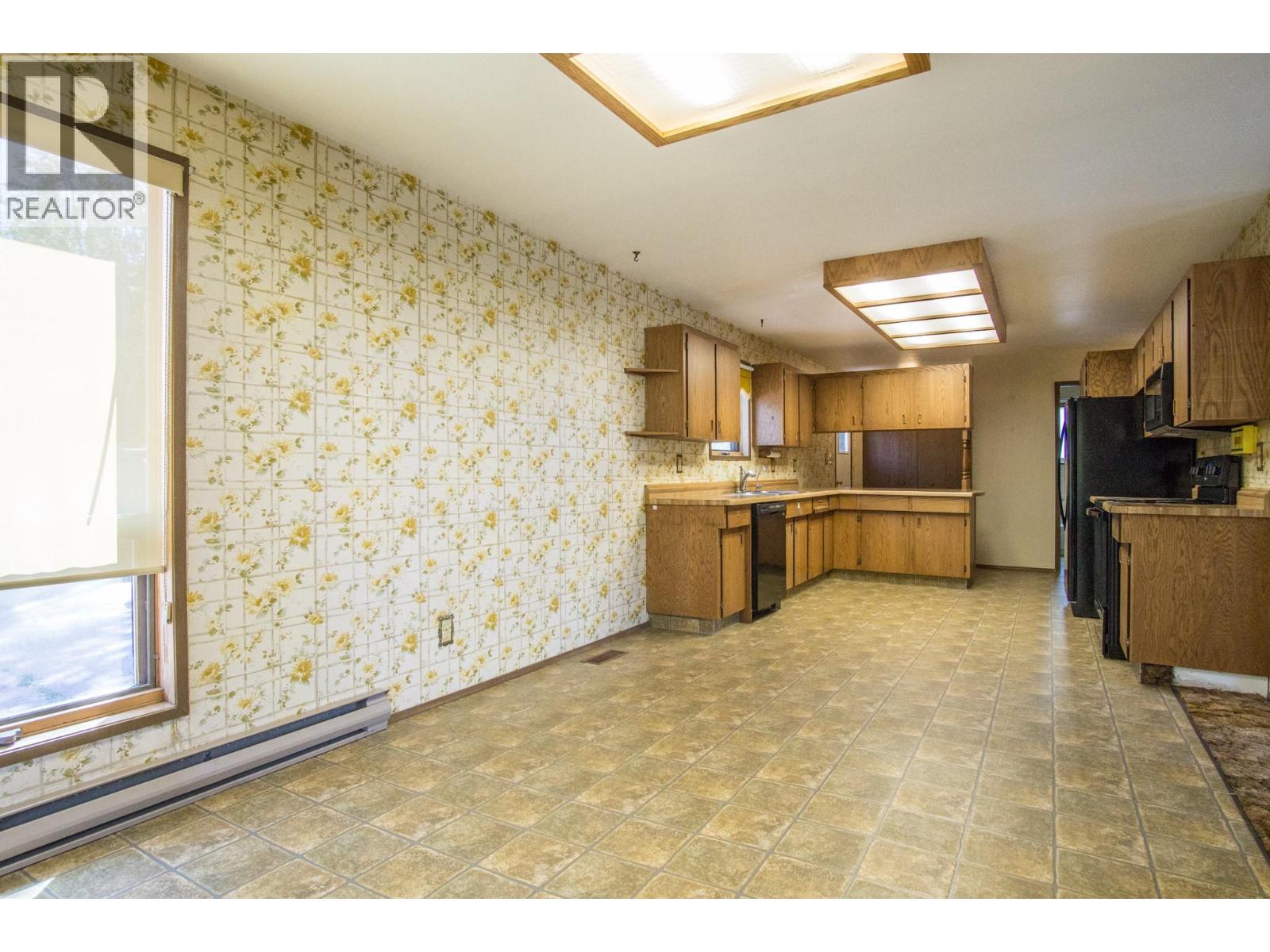 1049 Swansea Road, Invermere