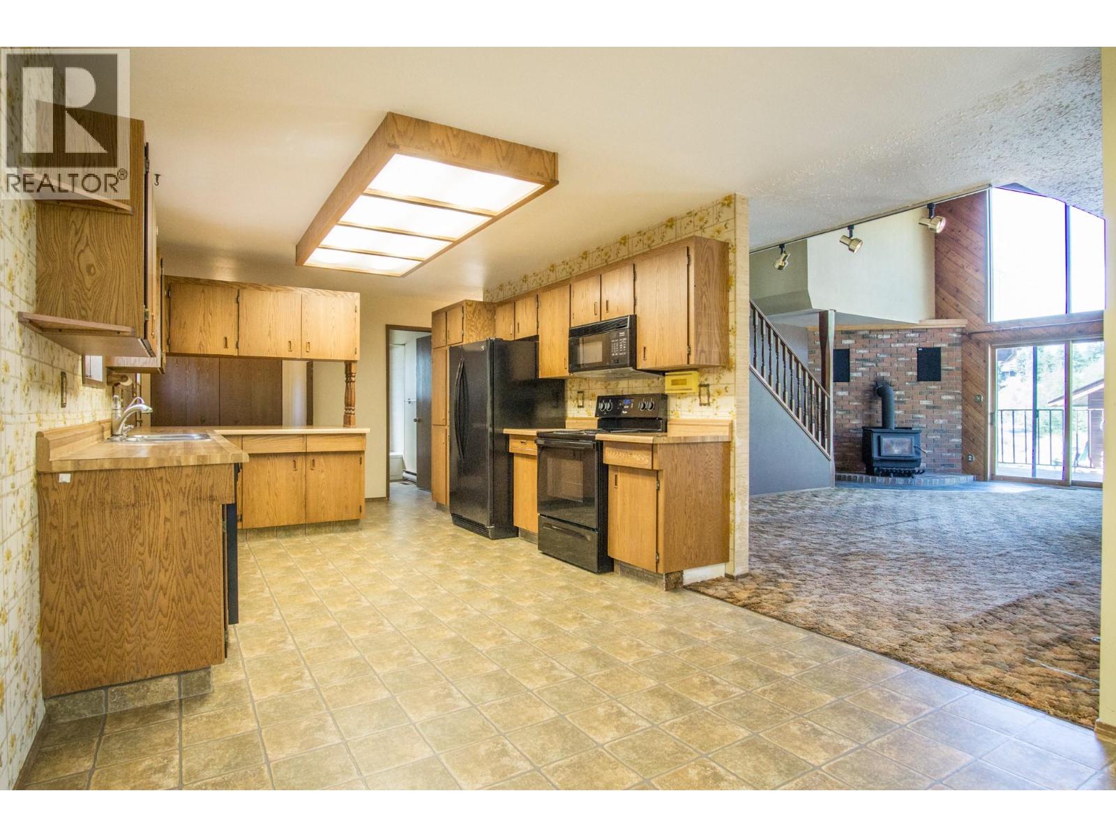 1049 Swansea Road, Invermere