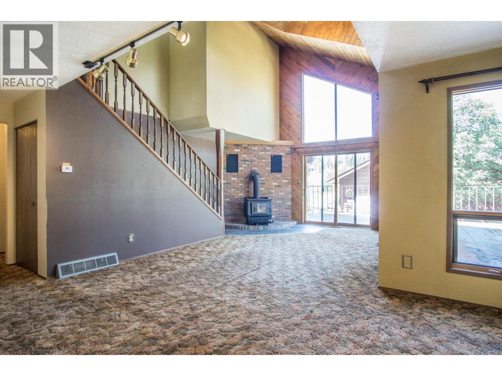 1049 Swansea Road, Invermere