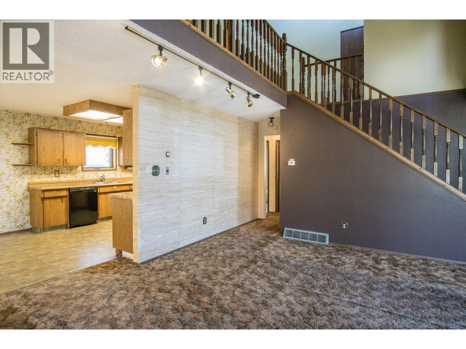 1049 Swansea Road, Invermere