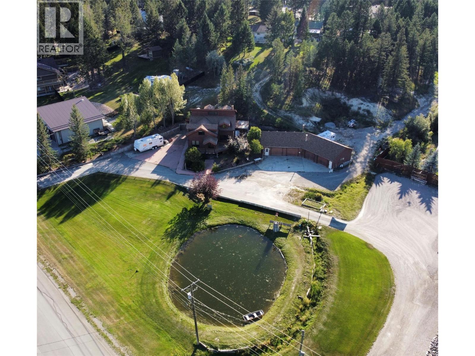 1049 Swansea Road, Invermere