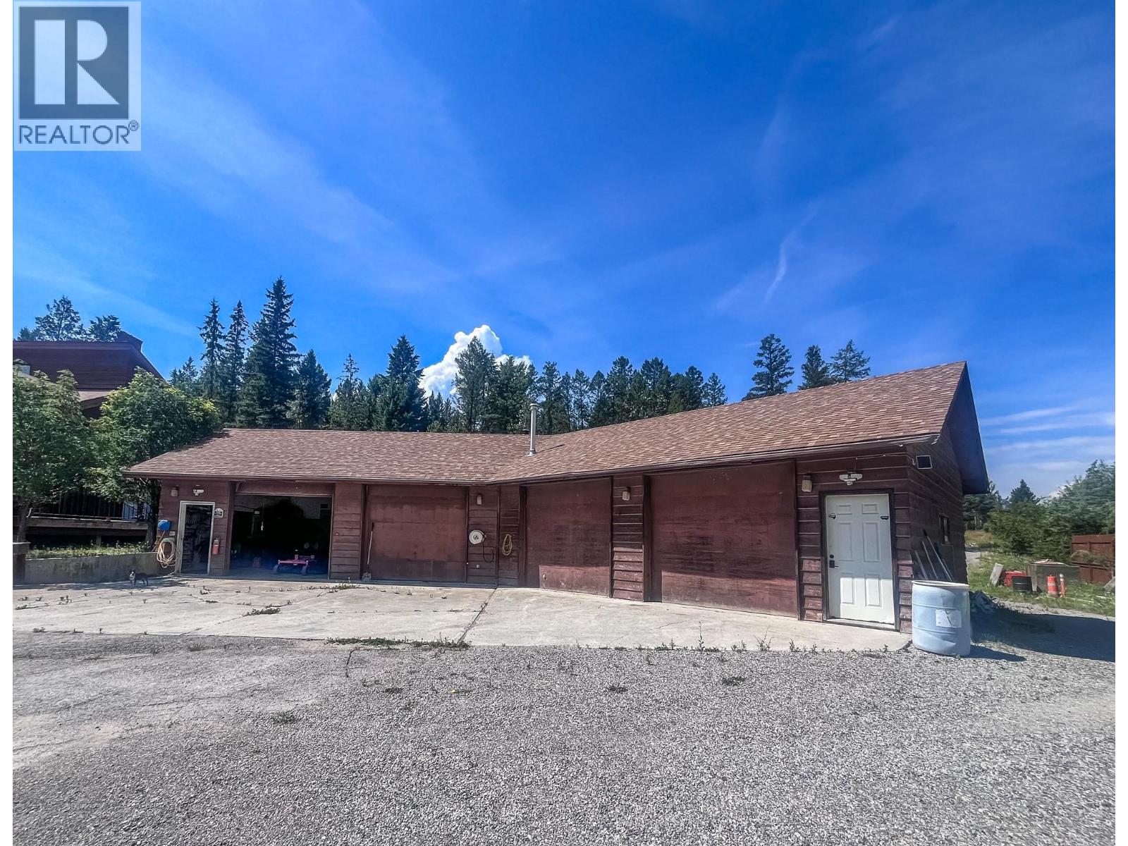 1049 Swansea Road, Invermere
