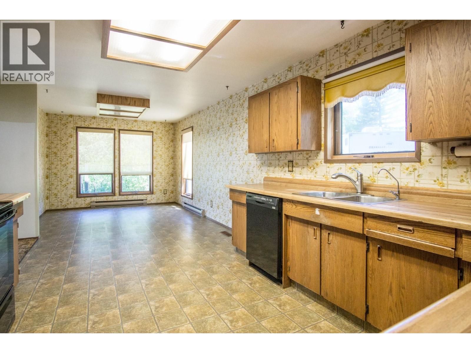 1049 Swansea Road, Invermere