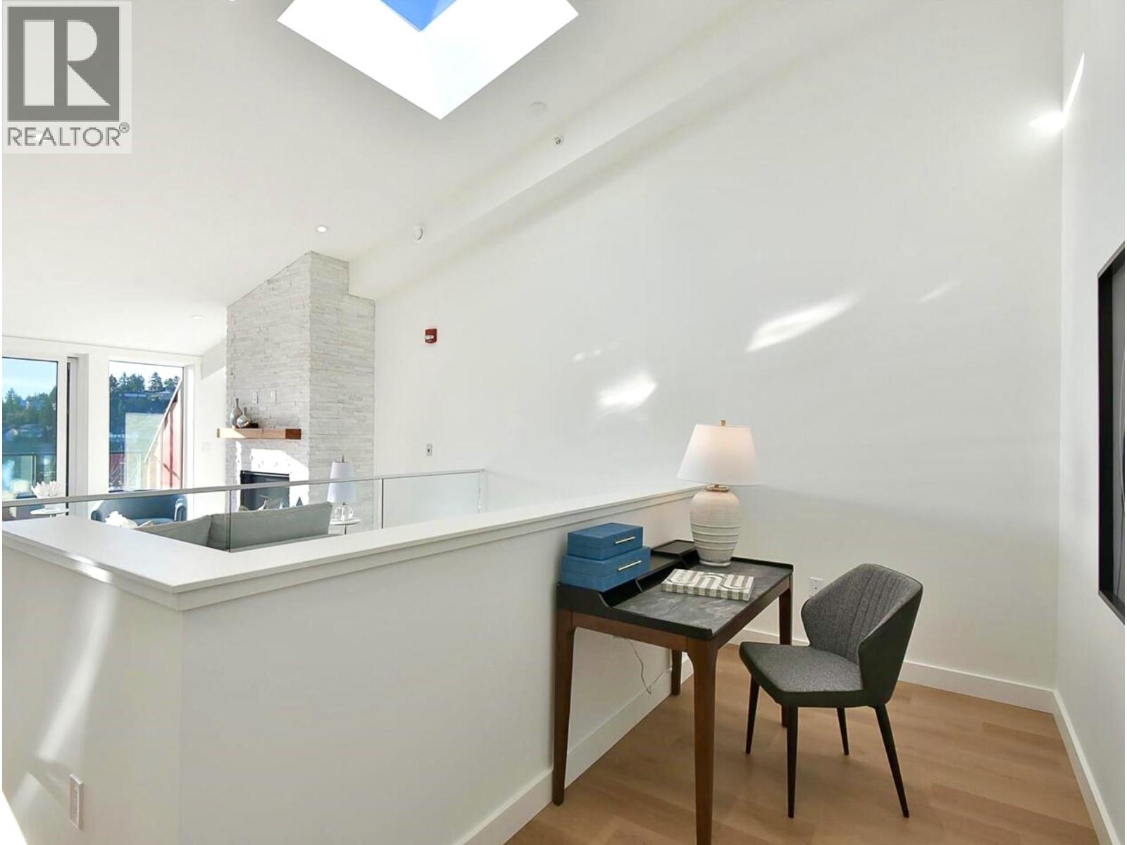 101 263 GOWER POINT ROAD, Gibsons