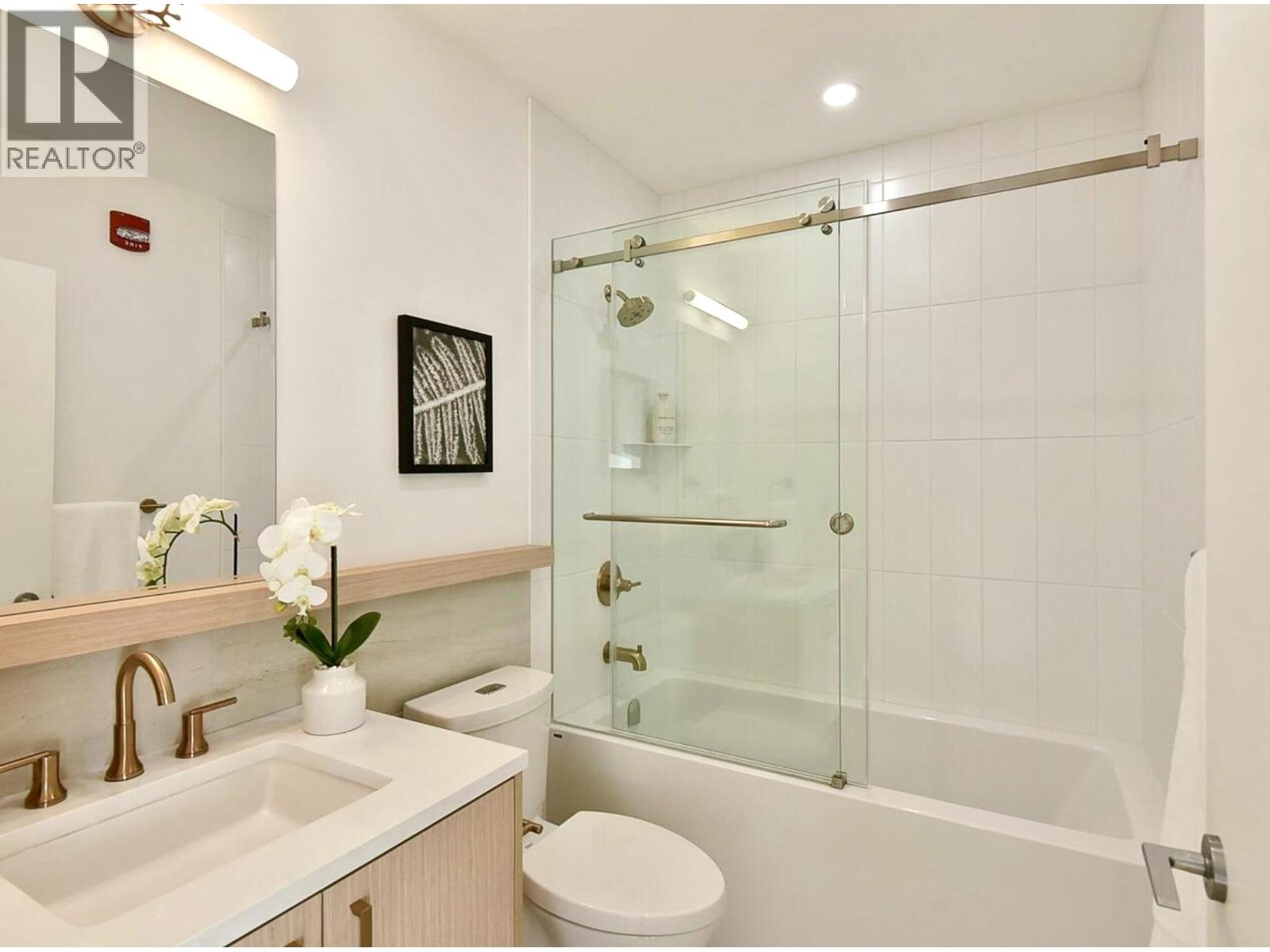 101 263 GOWER POINT ROAD, Gibsons