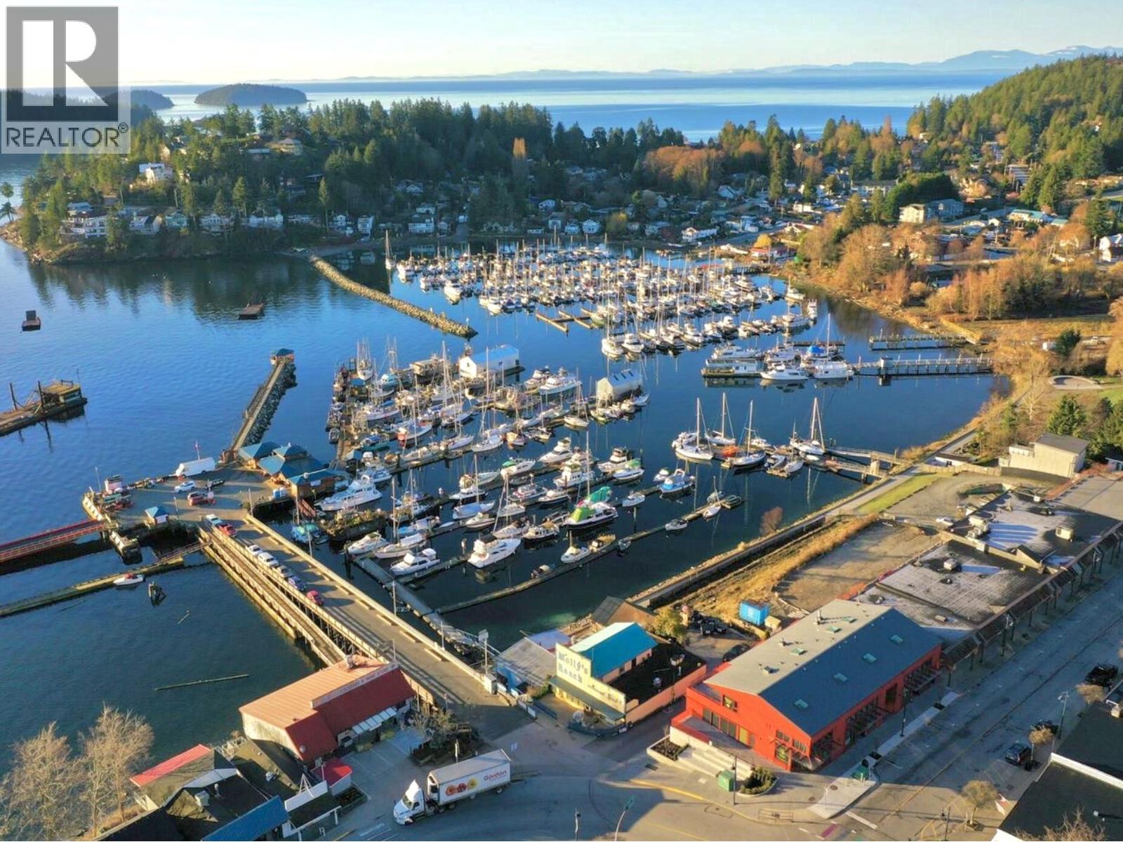 101 263 GOWER POINT ROAD, Gibsons