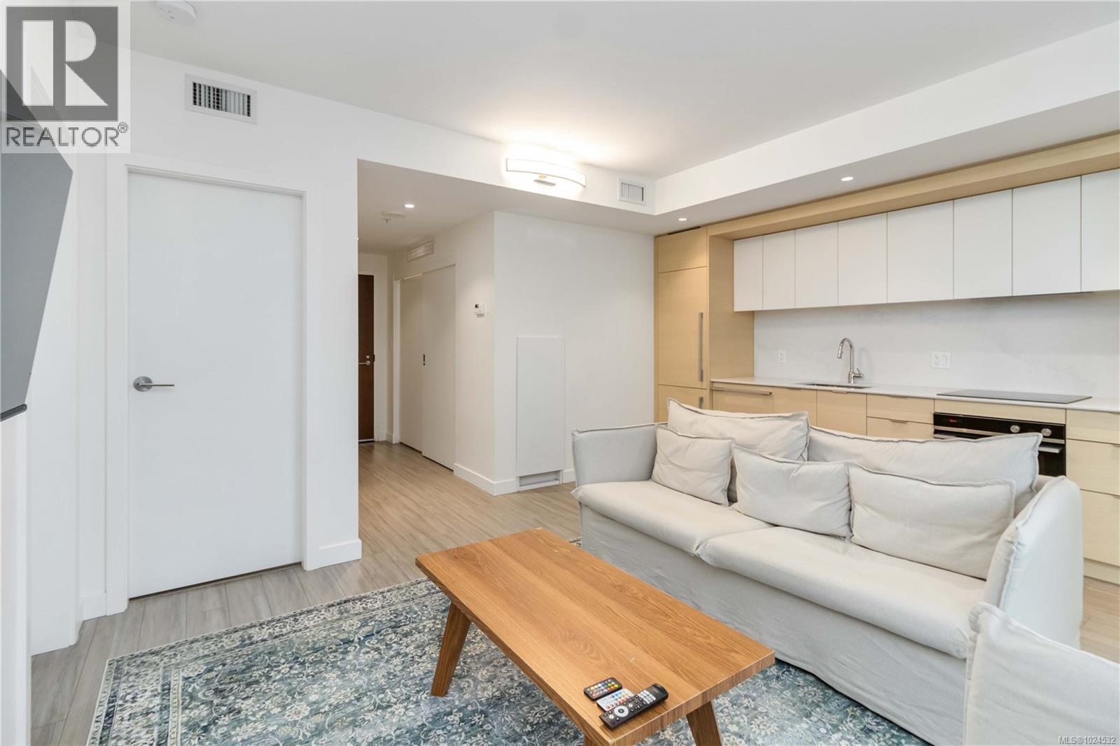 #1204 848 YATES ST - 5