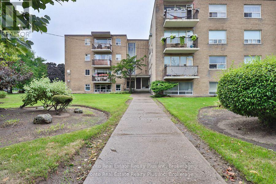 #303 55 NEPTUNE DRIVE - 1