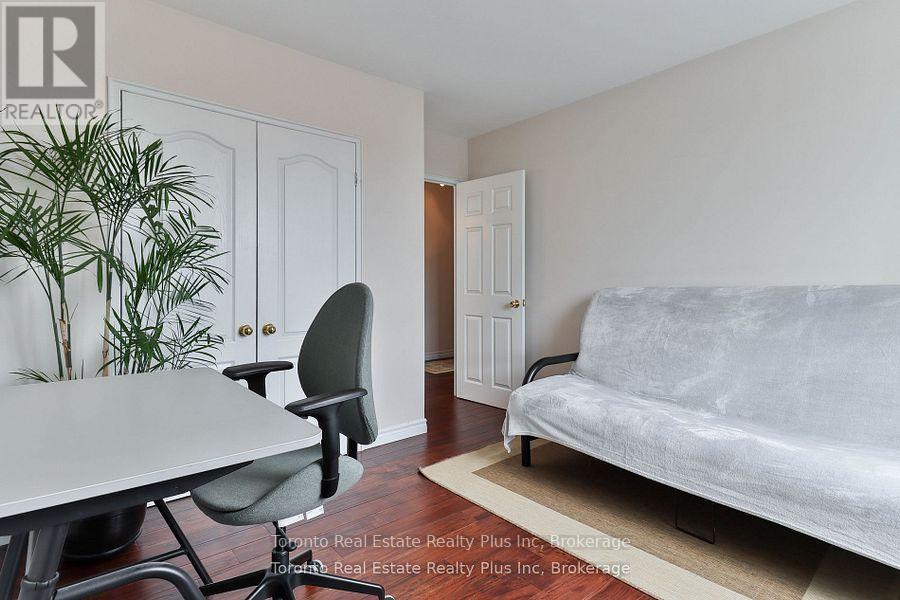 #303 55 NEPTUNE DRIVE - 22