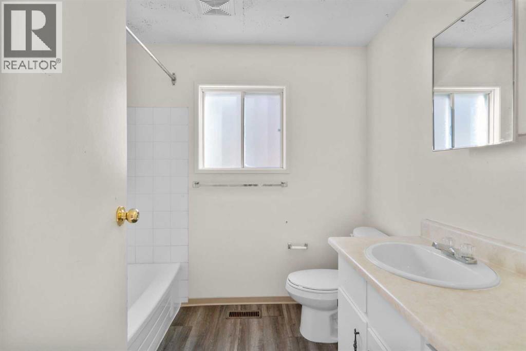 
          69 Castlebrook Way Northeast
            <br/>
            <span>Calgary</span>
            , 
            <span>AB</span>
             <span>T3J2A7</span>
         - Photo 10