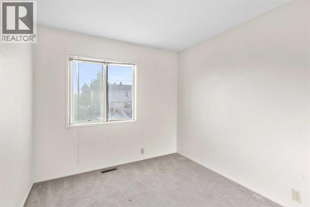 
          69 Castlebrook Way Northeast
            <br/>
            <span>Calgary</span>
            , 
            <span>AB</span>
             <span>T3J2A7</span>
         - Photo 7