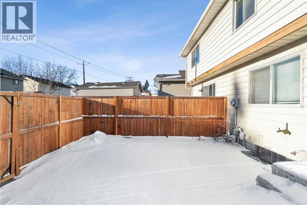 
          69 Castlebrook Way Northeast
            <br/>
            <span>Calgary</span>
            , 
            <span>AB</span>
             <span>T3J2A7</span>
         - Photo 14