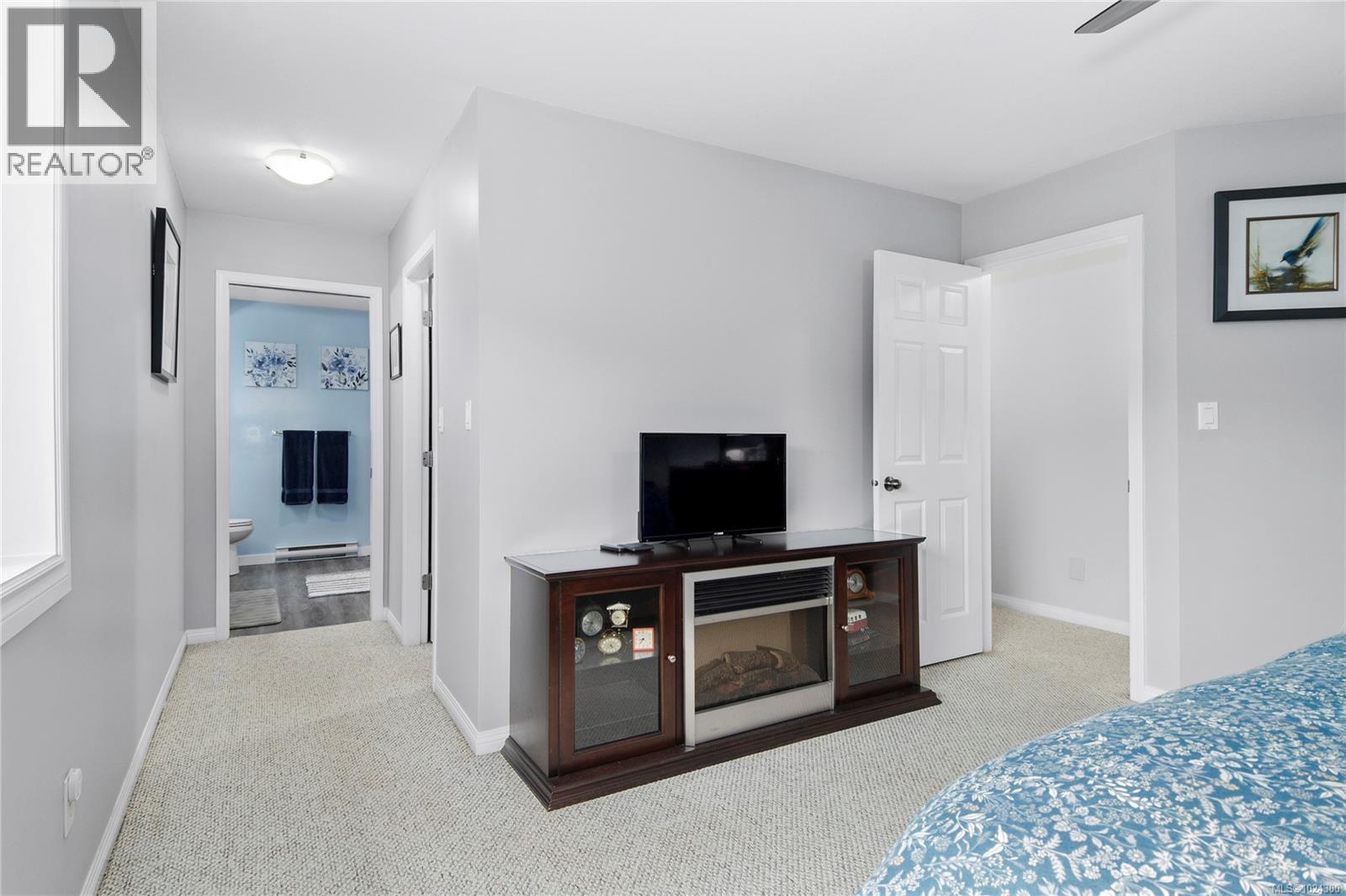 2010 College Dr, Campbell River