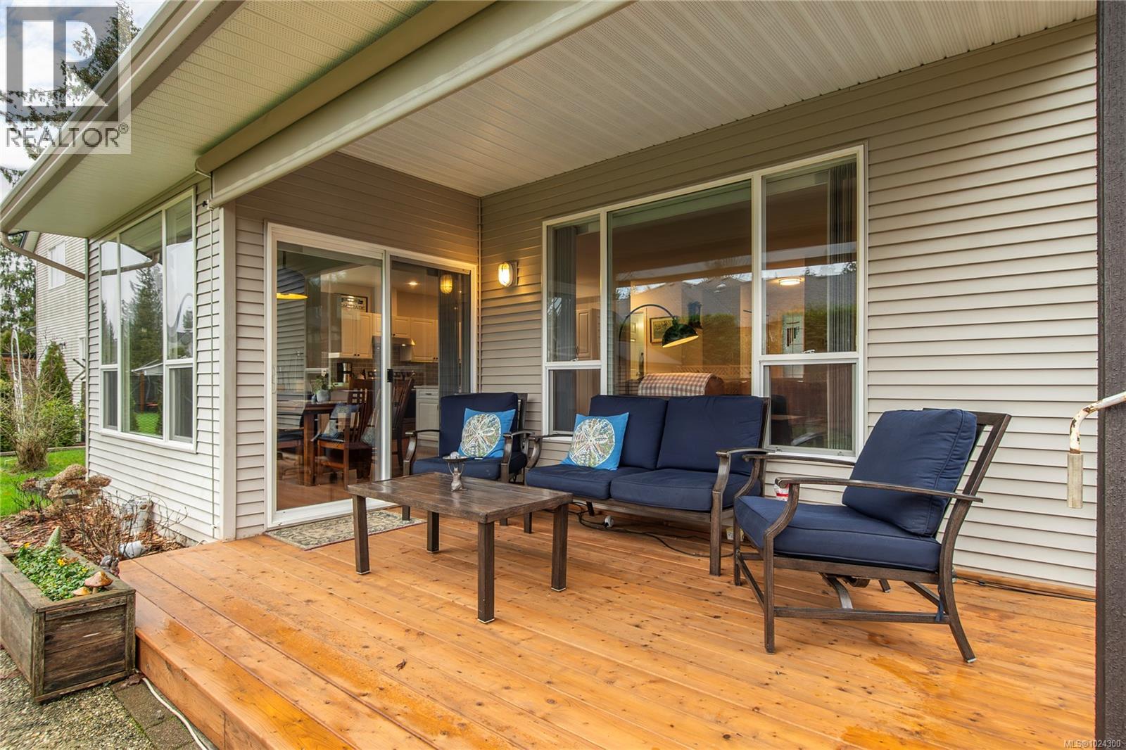 2010 College Dr, Campbell River