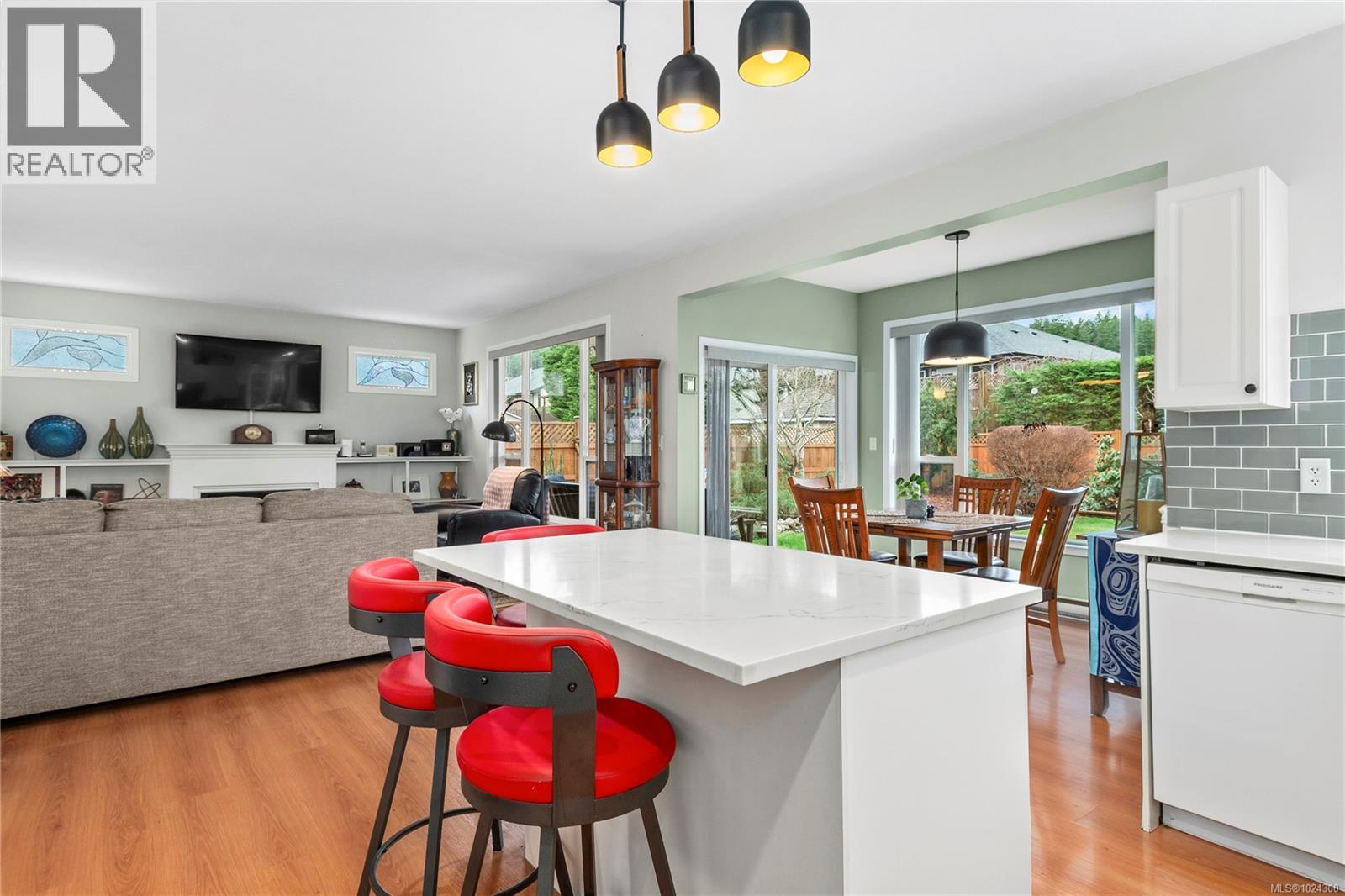 2010 College Dr, Campbell River