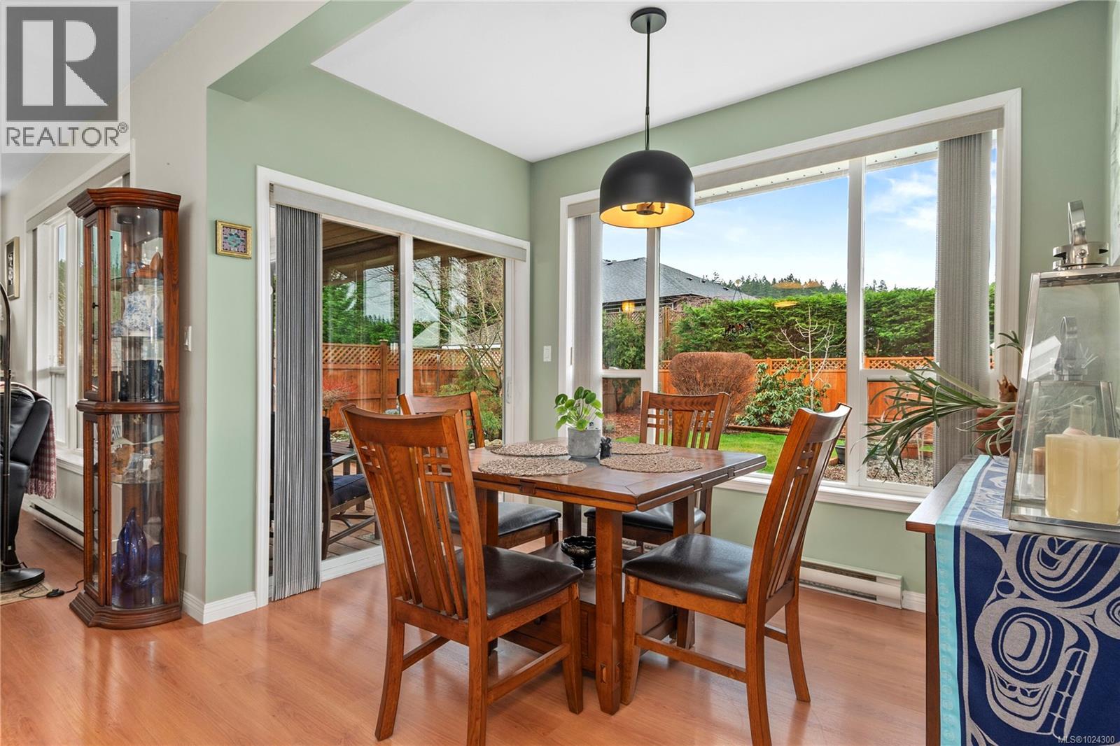 2010 College Dr, Campbell River