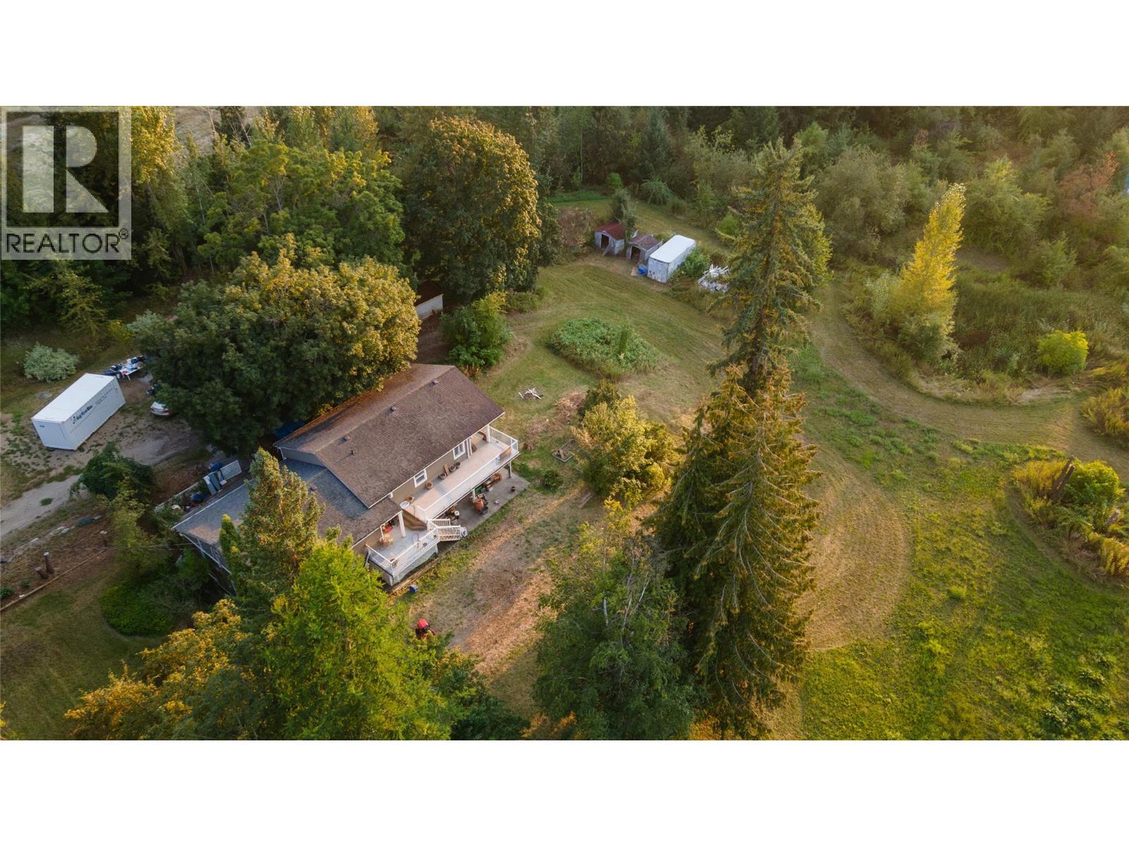 1121 Shuswap Street SW - 1