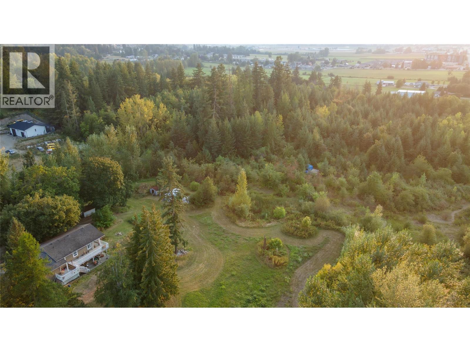 1121 Shuswap Street SW - 13