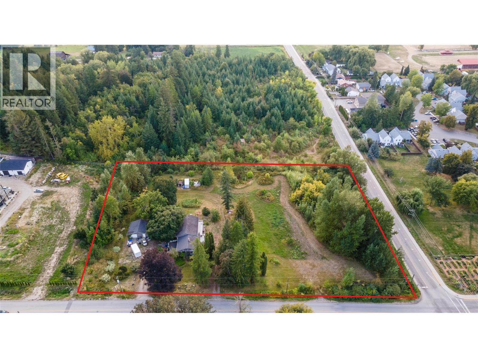 1121 Shuswap Street SW - 2