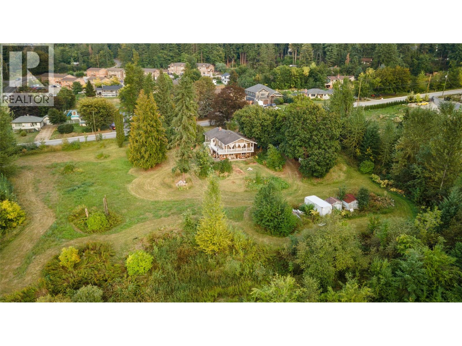 1121 Shuswap Street SW - 23