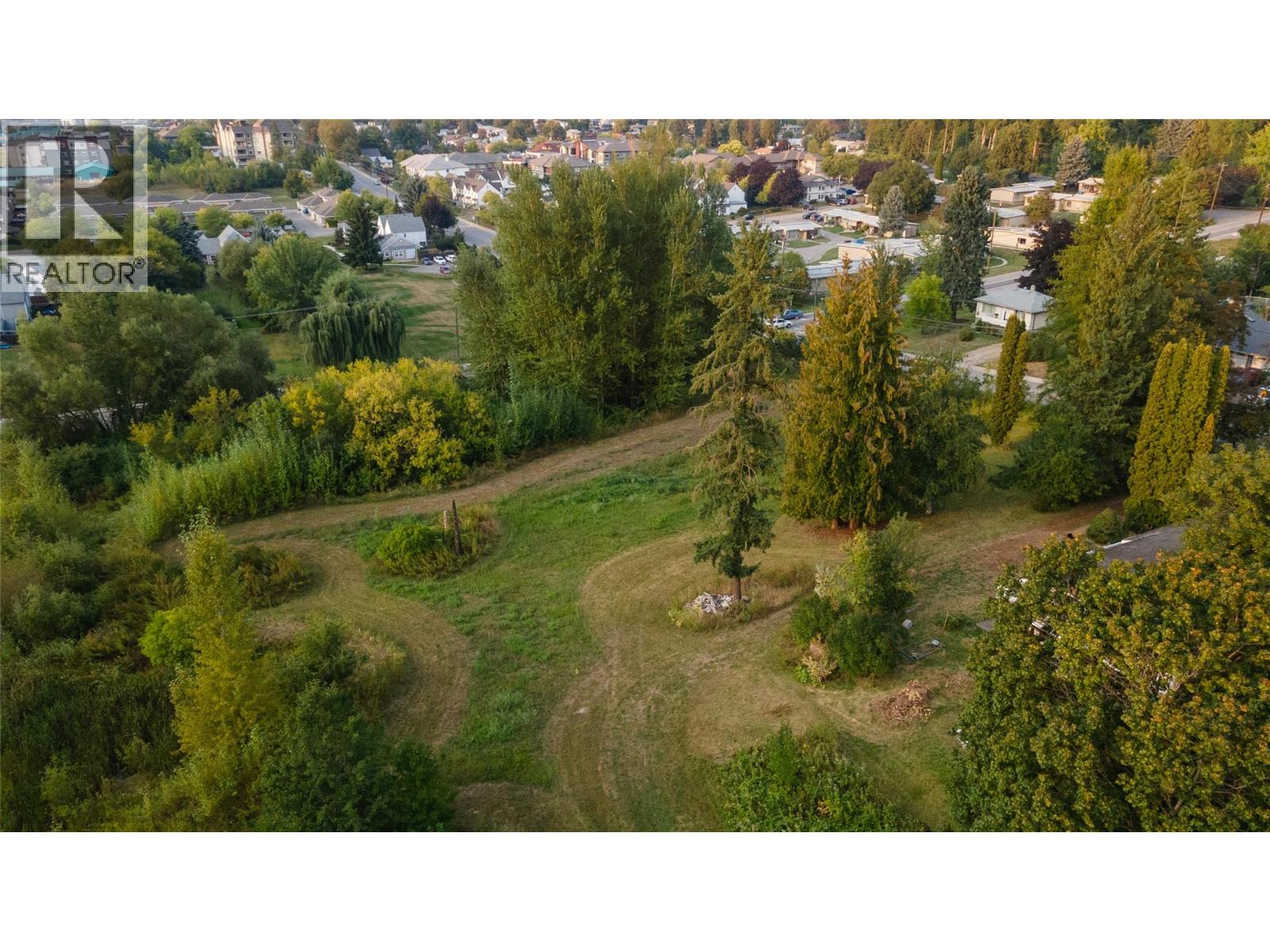 1121 Shuswap Street SW, Salmon Arm