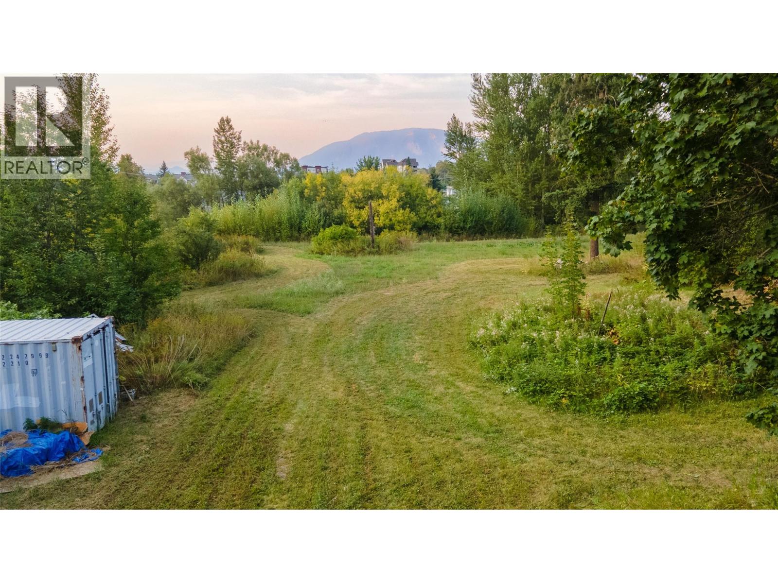 1121 Shuswap Street SW, Salmon Arm