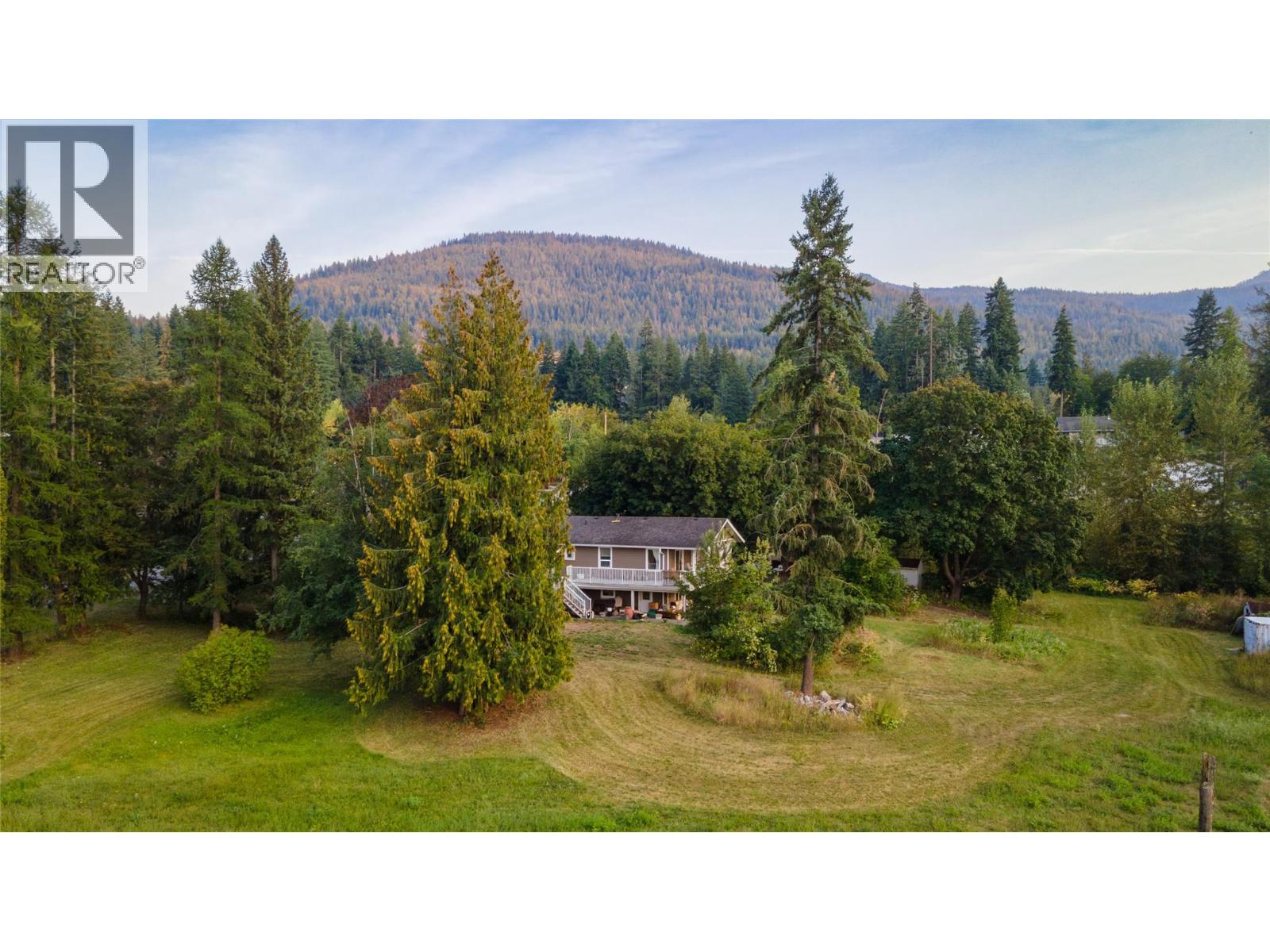 1121 Shuswap Street SW, Salmon Arm